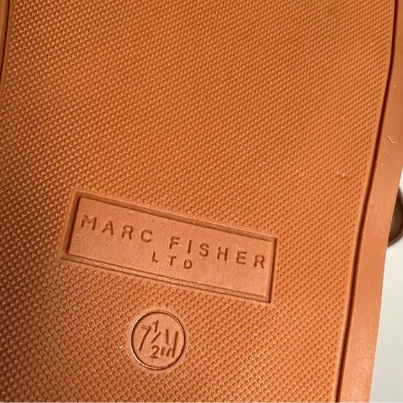 NWOB Marc Fisher Verity Slip-On Casual Sandal in Natural Leather - Size 7.5 - Picture 10 of 10